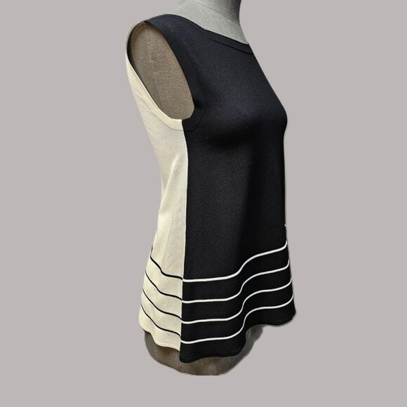 D. Exterior Sleeveless  Top - Picture 1 of 4